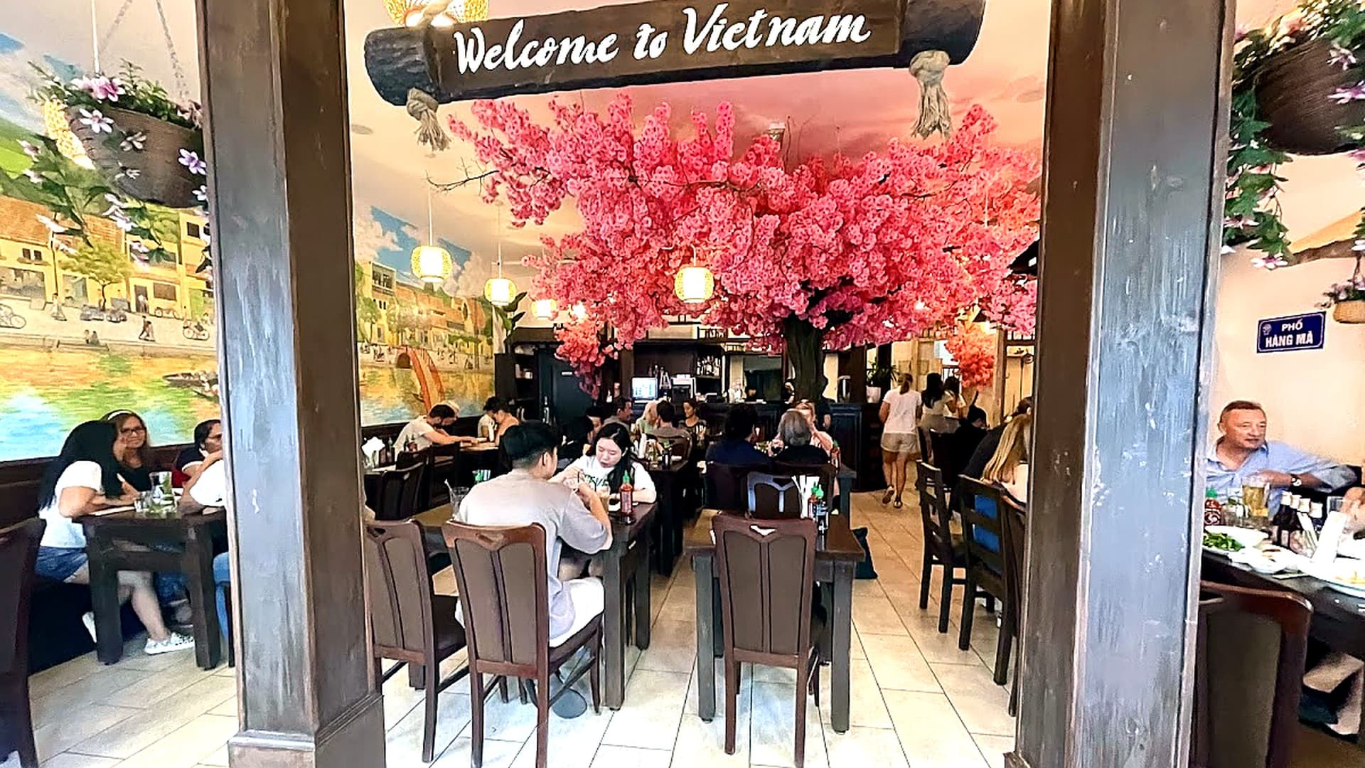 Pho Ta Finchley Road restaurant interior